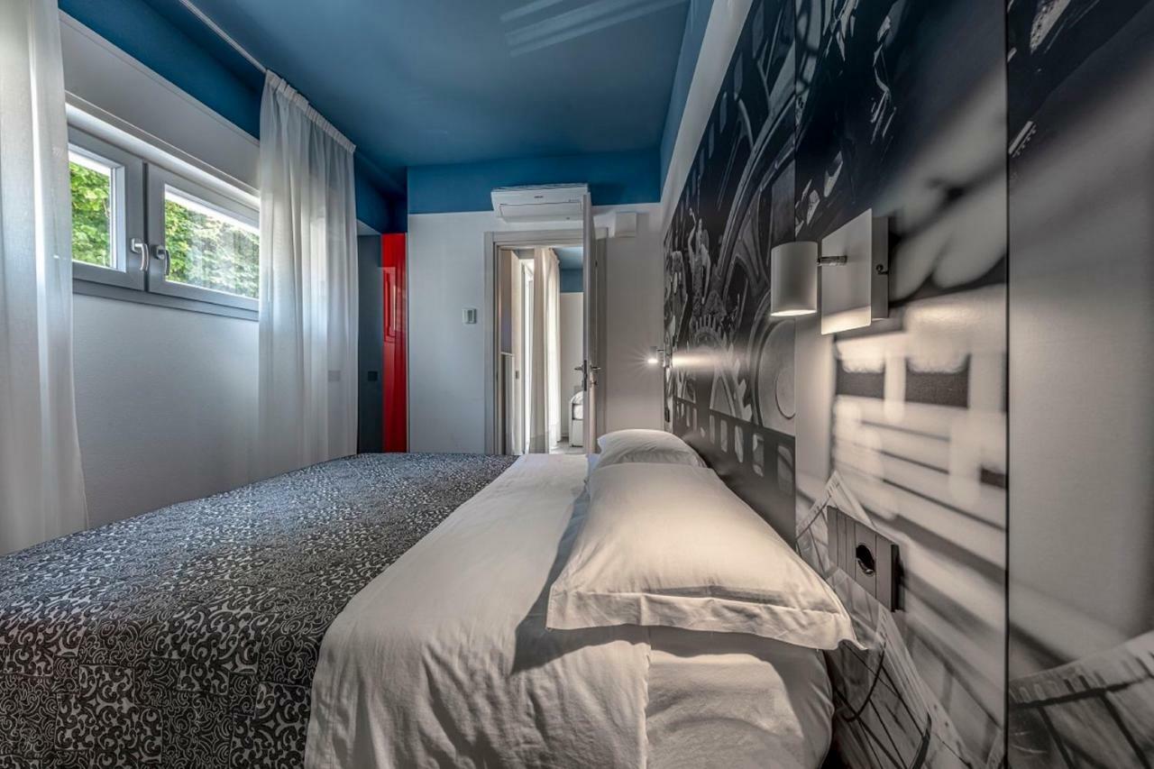 Residence Filmare Riccione Bagian luar foto