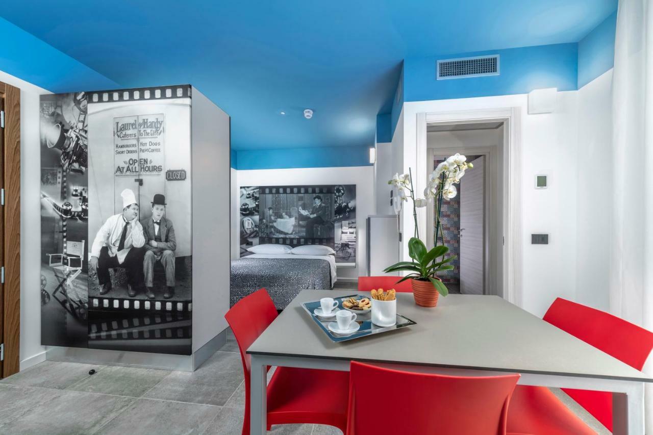 Residence Filmare Riccione Bagian luar foto