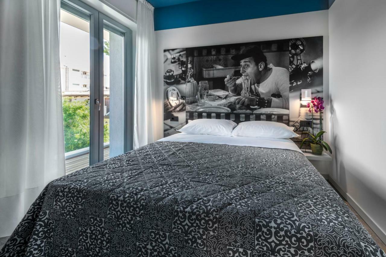 Residence Filmare Riccione Bagian luar foto