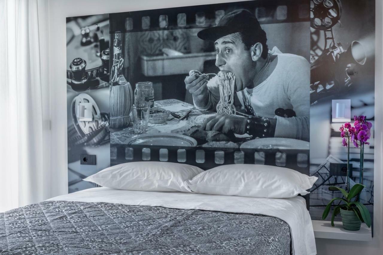 Residence Filmare Riccione Bagian luar foto