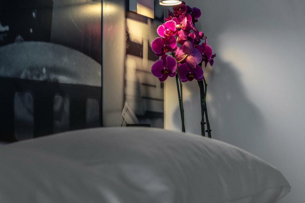 Residence Filmare Riccione Bagian luar foto